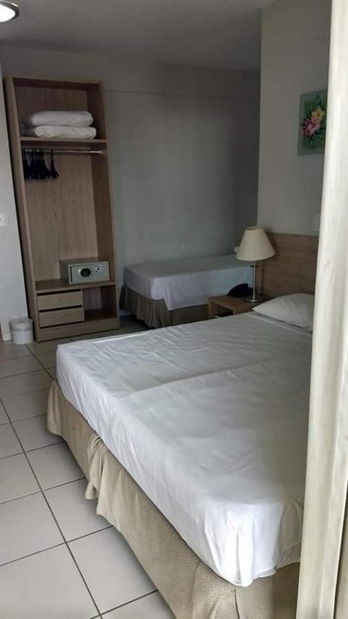 Golden Dolphin 3Pessoas com piscinas termais mais toalhas e roupas de cama lençóis travesseiros fronhas limpeza do check in impostos e taxas já incluso Caldas Novas Exterior foto